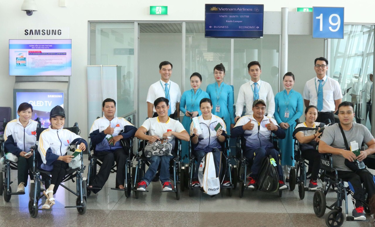 Vietnam Airlines kể chuyện phục vụ Đo&agrave;n Thể thao Việt Nam tham dự ASEAN Para Games - Ảnh 1.