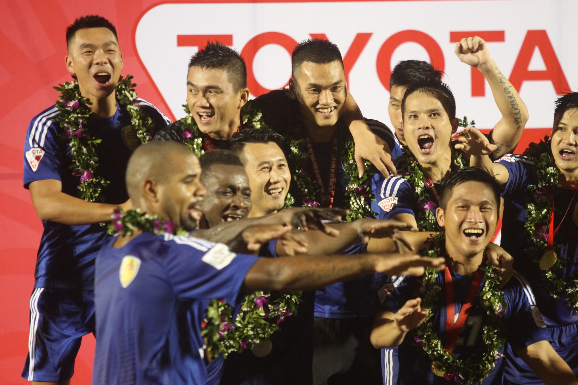 Quảng Nam mở hội trong ng&agrave;y l&ecirc;n ng&ocirc;i vương V-League - Ảnh 4.
