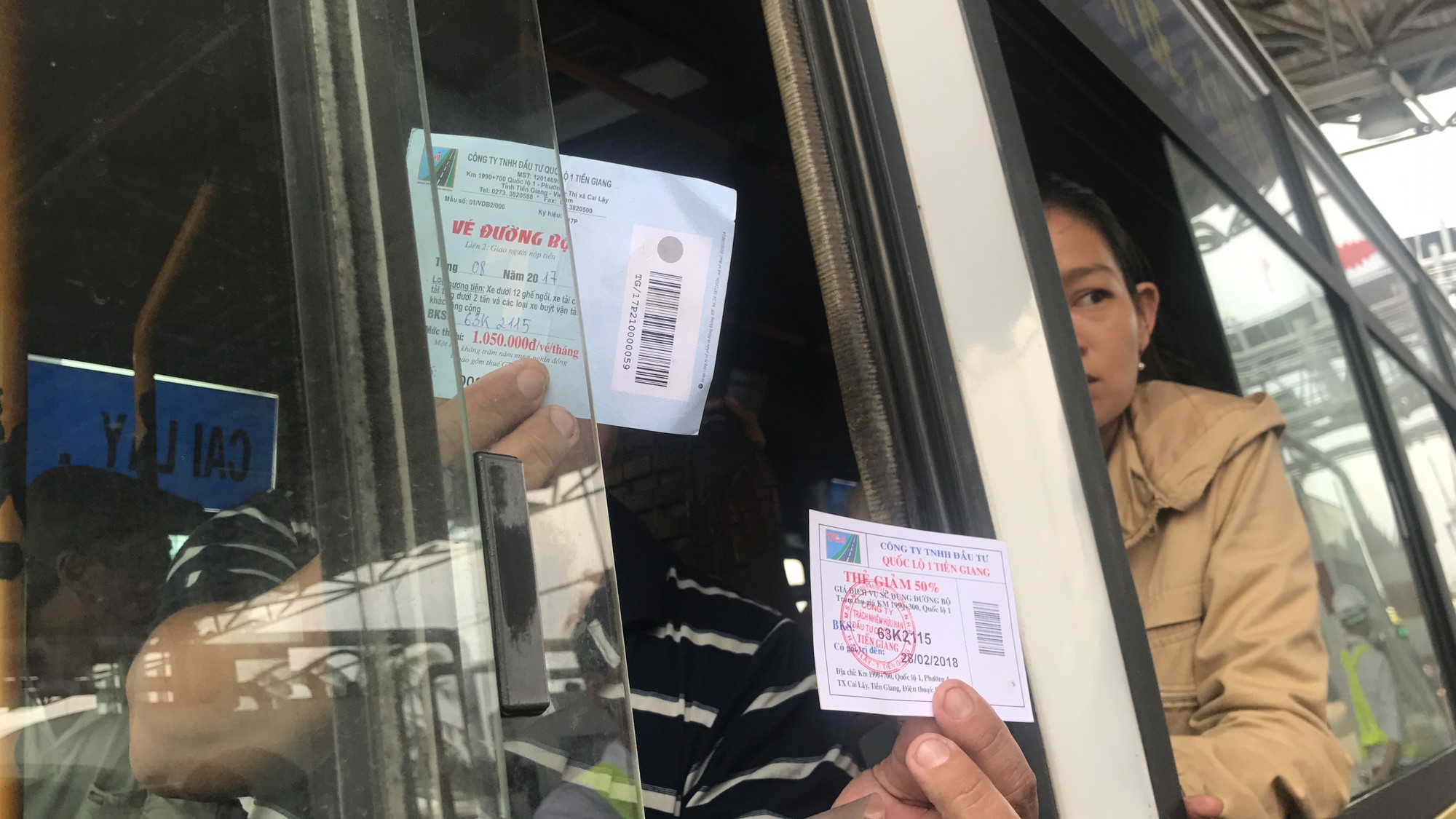 T&agrave;i xế d&ugrave;ng chi&ecirc;u mới khi qua trạm BOT Cai Lậy - Ảnh 7.