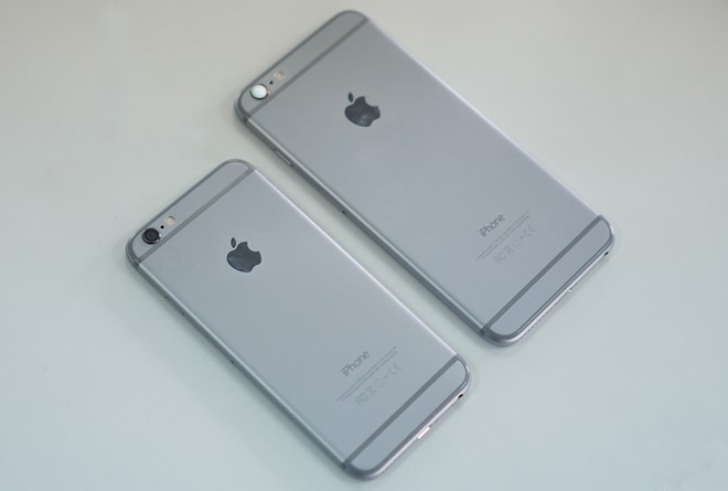 Cửa hàng nháo nhào xoay sở iPhone bán Tết