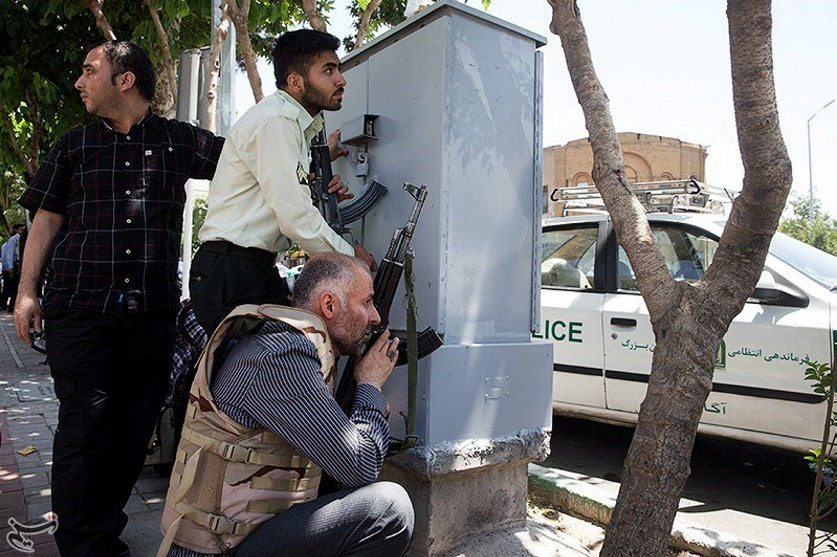 Phía sau vụ khủng bố ở Iran