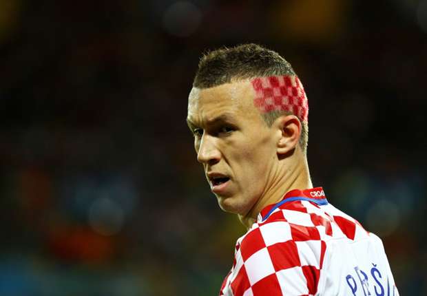 Perisic rất gần M.U, Szczesny sang Juventus