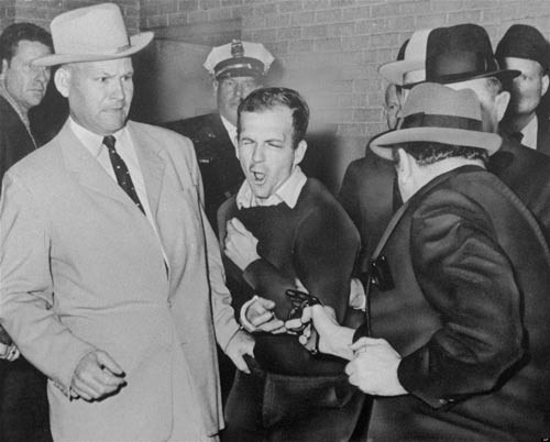 Giải mật hồ sơ J.F.Kennedy: Lòng tin chao đảo