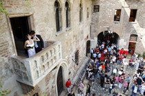 Kết hôn ở ban công của nàng Juliet