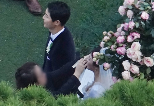 Mỹ nhân Song Hye Kyo theo Song Joong Ki về dinh - Ảnh 5.