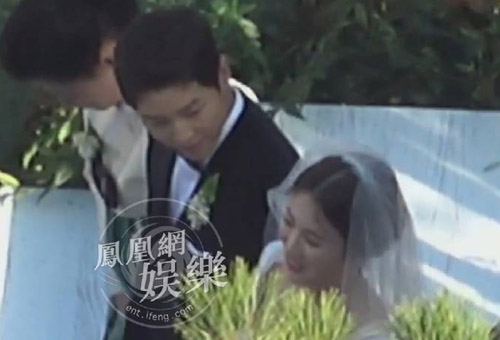Mỹ nhân Song Hye Kyo theo Song Joong Ki về dinh
