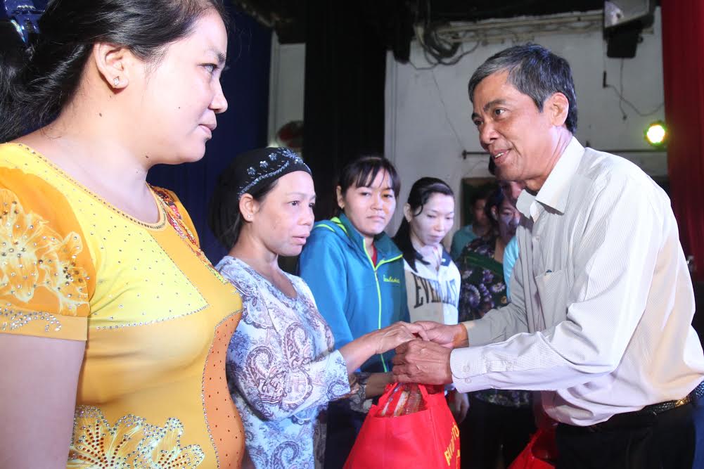 Xúc động cuộc hội ngộ của công nhân dân tộc thiểu số - Ảnh 2.