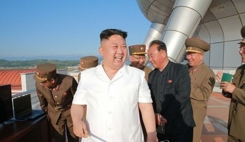 Lo bị ám sát, ông Kim Jong-un "không dùng xe riêng"