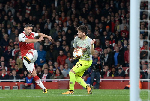 Sanchez lập siêu phẩm, Arsenal ngược dòng hạ đẹp Cologne - Ảnh 5.
