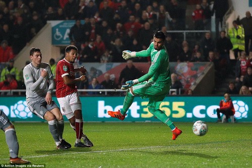 Gục ng&atilde; ph&uacute;t 93, Man United th&agrave;nh cựu vương League Cup - Ảnh 4.