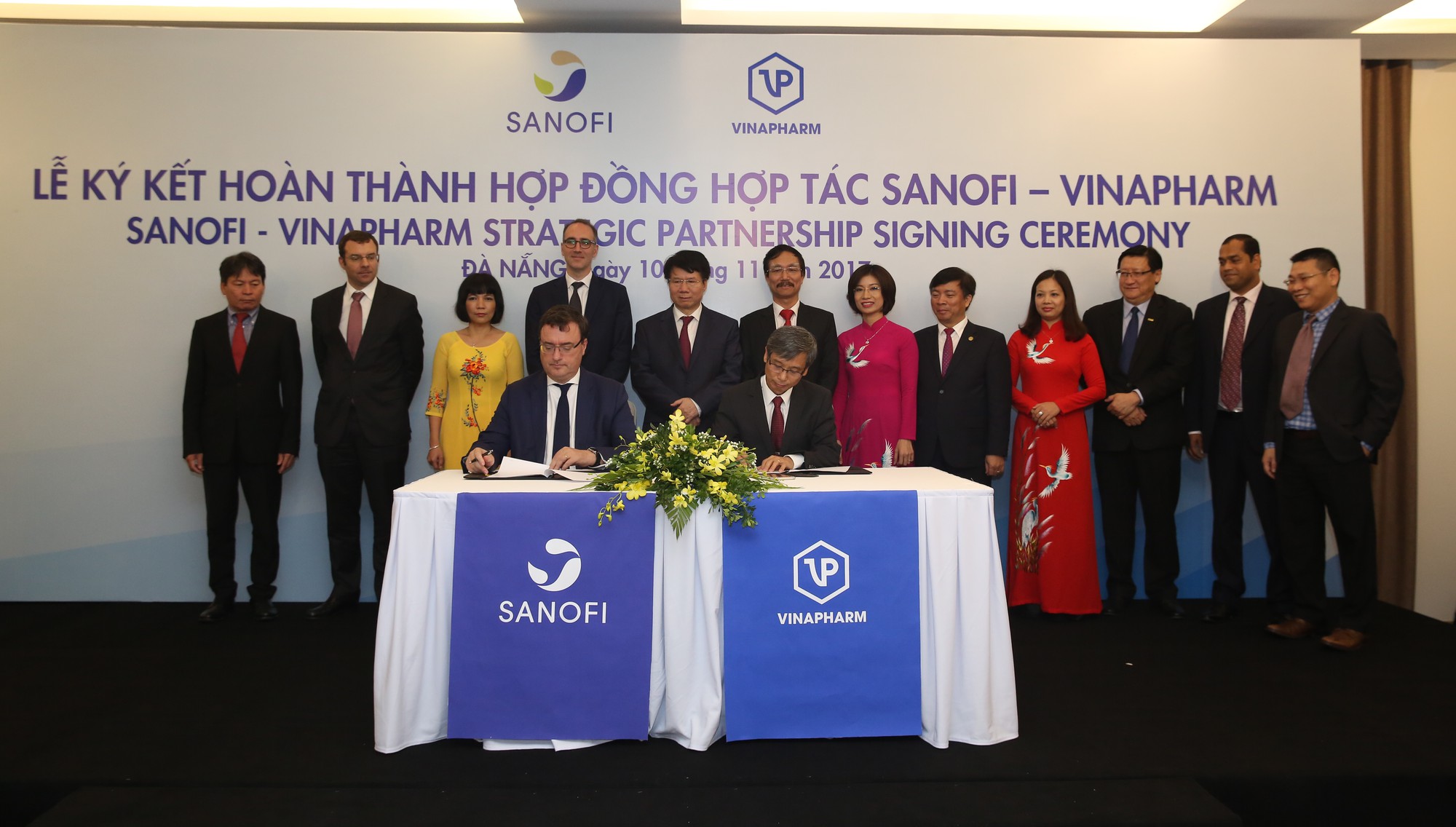 Sanofi Việt Nam hợp tác cùng Vinapharm sản xuất thuốc