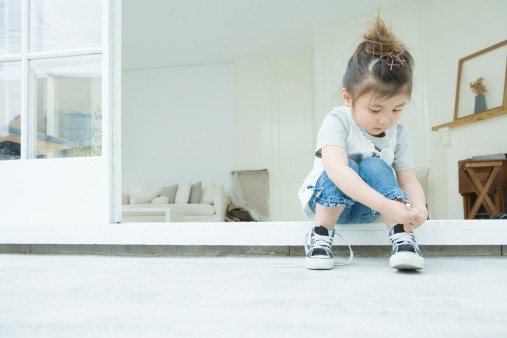 Bị nói "vô cảm" vì dạy con tự lập