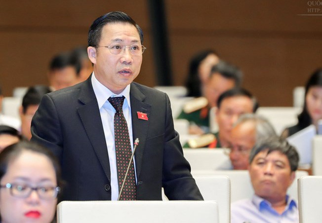 Đại biểu QH tranh luận về "thanh niên khoẻ mạnh nằm viện"