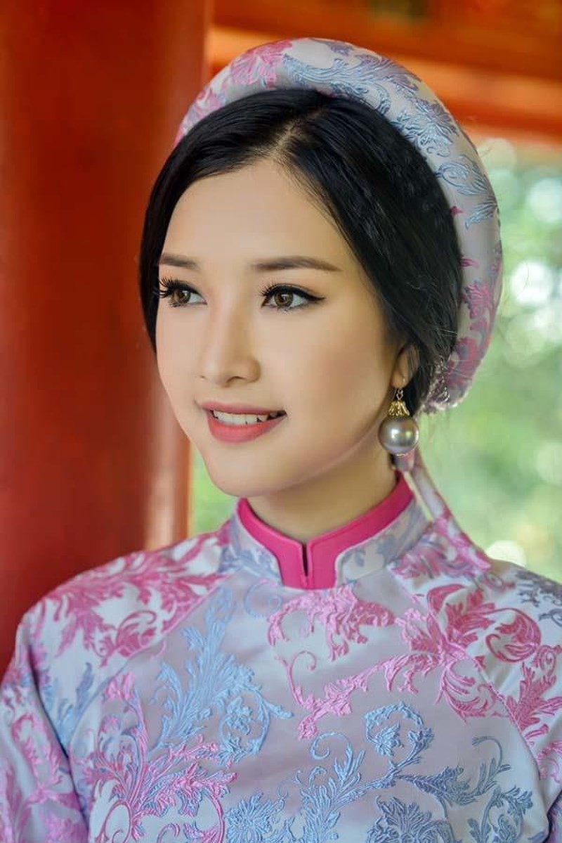 Vẻ đẹp ngọt ngào của nàng thơ xứ Huế - Ảnh 9.