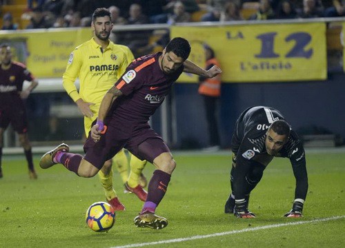 Nhấn chìm tàu ngầm vàng, Barcelona vững ngôi đầu La Liga - Ảnh 4.