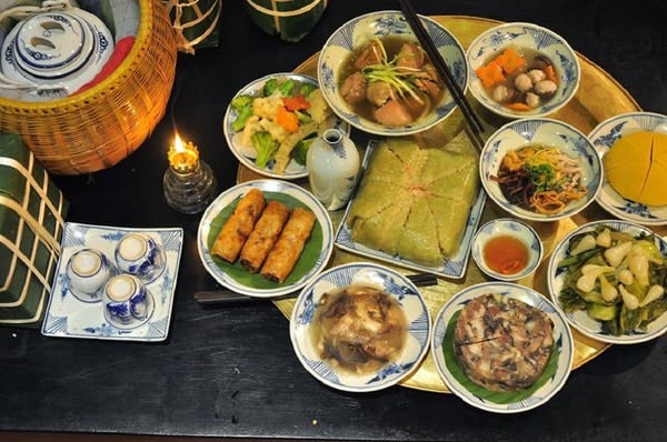 Bánh chưng, bánh tét, hầu như có đủ các chất dinh dưỡng bao gồm: đạm, tinh bột và mỡ, chỉ thiếu thành phần xơ