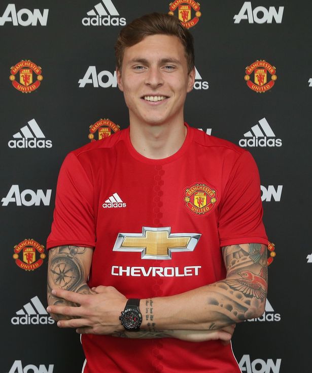 Lindelof k&ecirc;u gọi Mourinho giữ lại Ibrahimovic - Ảnh 2.