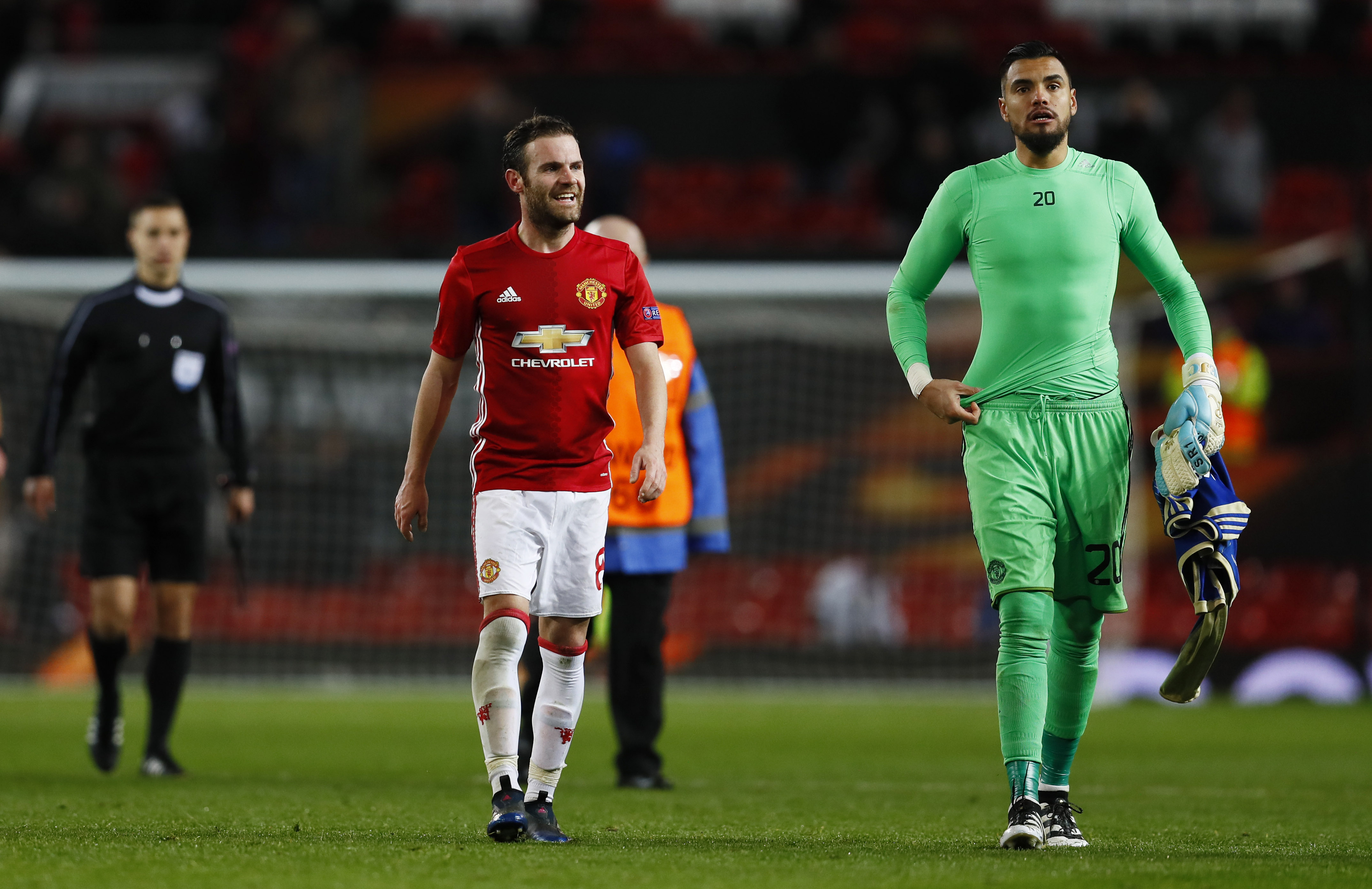 Mata và Romero đưa M.U vào tứ kết Europa League