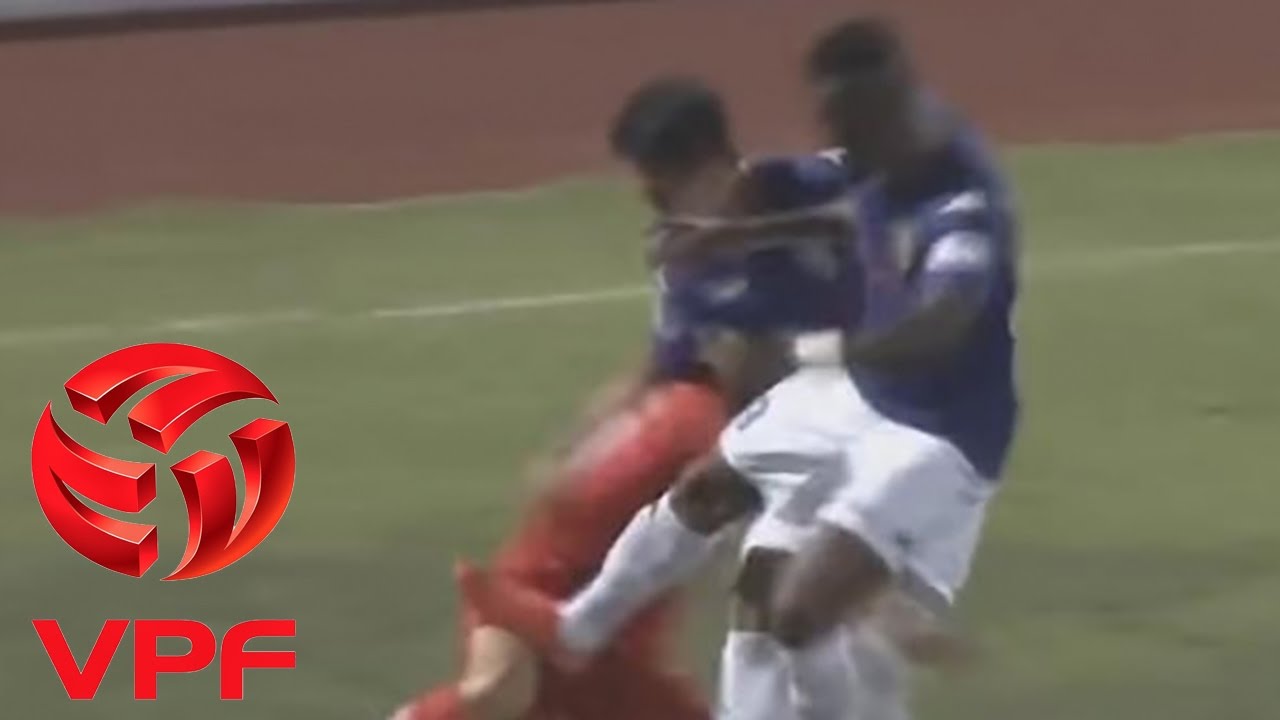 Ban trọng tài gây sốc: Samson không chơi xấu!