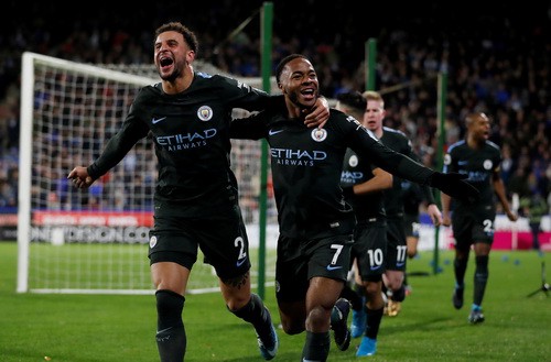 Man City thoát hiểm ở vòng đấu kỳ lạ giải Ngoại hạng