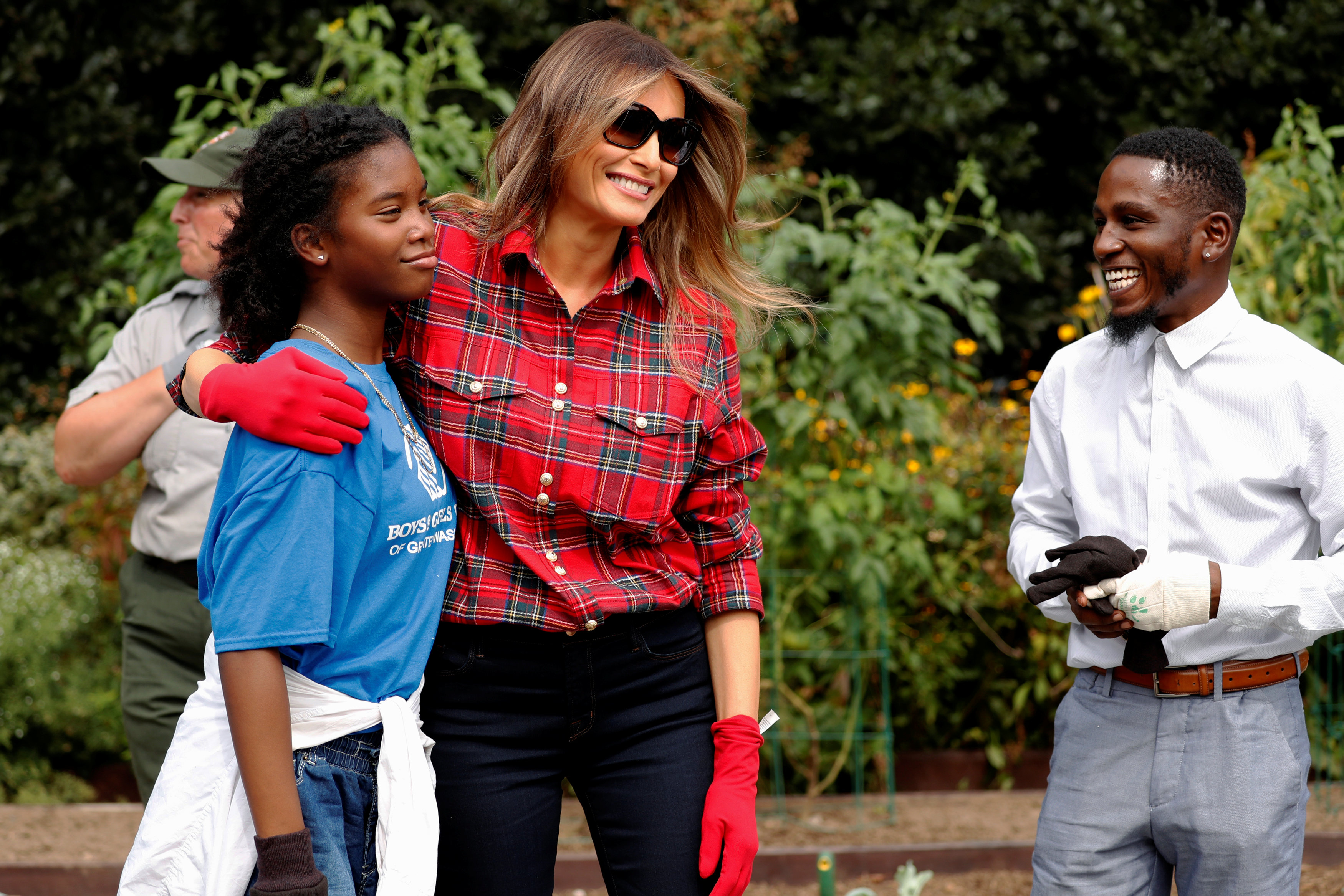 Công du một mình, bà Melania gặp Hoàng tử Harry và Thủ tướng Canada - Ảnh 15.