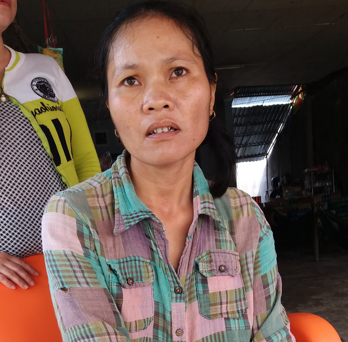 
Mẹ b&eacute; Nguy&ecirc;n đau buồn kể lại nguy&ecirc;n nh&acirc;n dẫn đến c&aacute;i chết oan ức của con g&aacute;i
