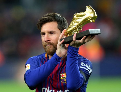 Nhận giải Pichichi và Di Stefano, Messi quyết đấu "siêu kinh điển"