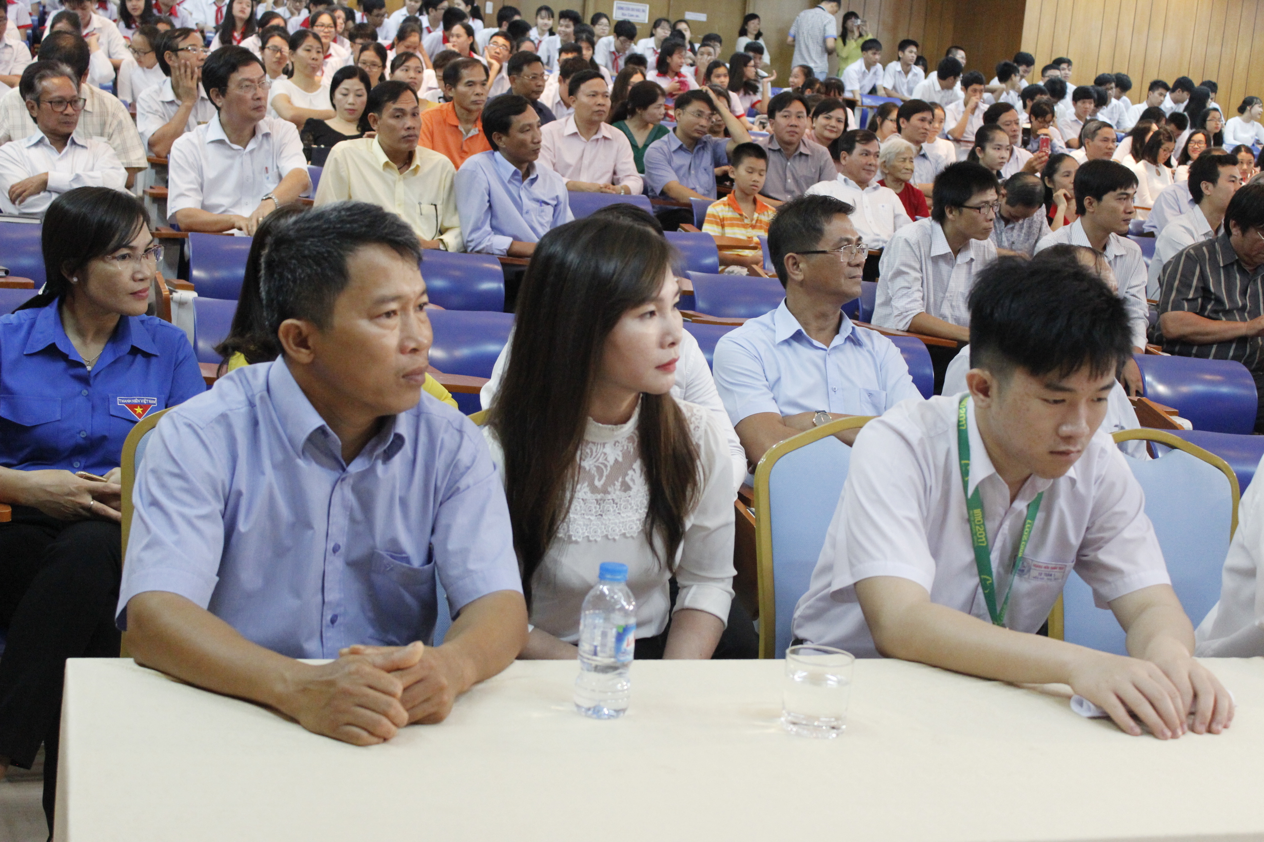 Quán quân Olympic toán quốc tế nhận thưởng 450 triệu đồng - Ảnh 4.
