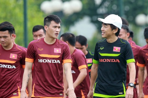 C&ocirc;ng Vinh mời HLV Miura trở lại Việt Nam? - Ảnh 1.