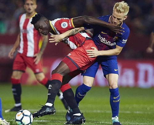 Hai pha đ&aacute; phản, t&acirc;n binh Girona thua sốc Barcelona - Ảnh 2.