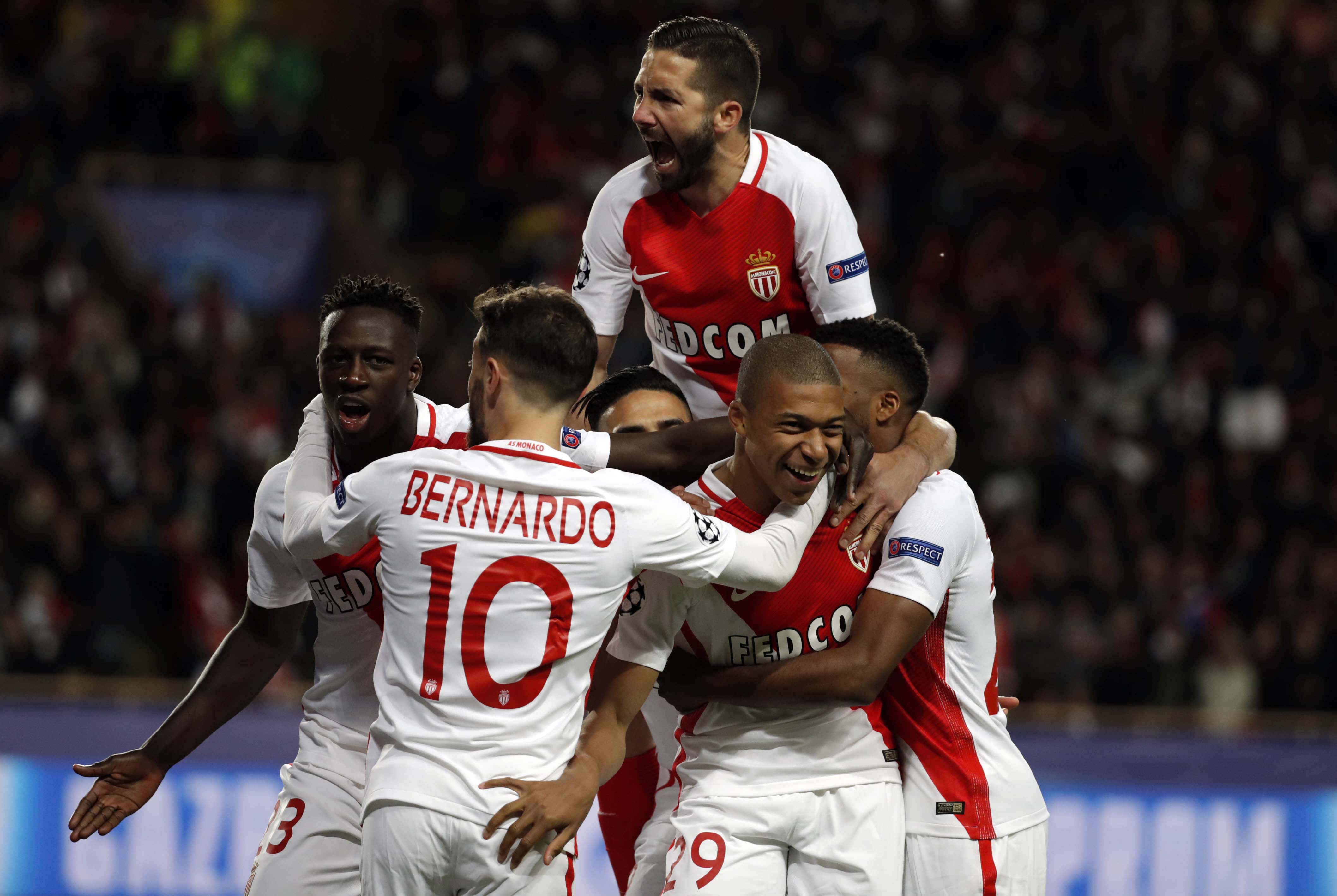 Lo sợ trước Juventus và Monaco