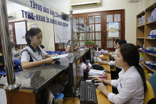 Hướng dẫn sửa đổi 9 tờ khai, biểu mẫu về thủ tục BHXH - Ảnh 1.