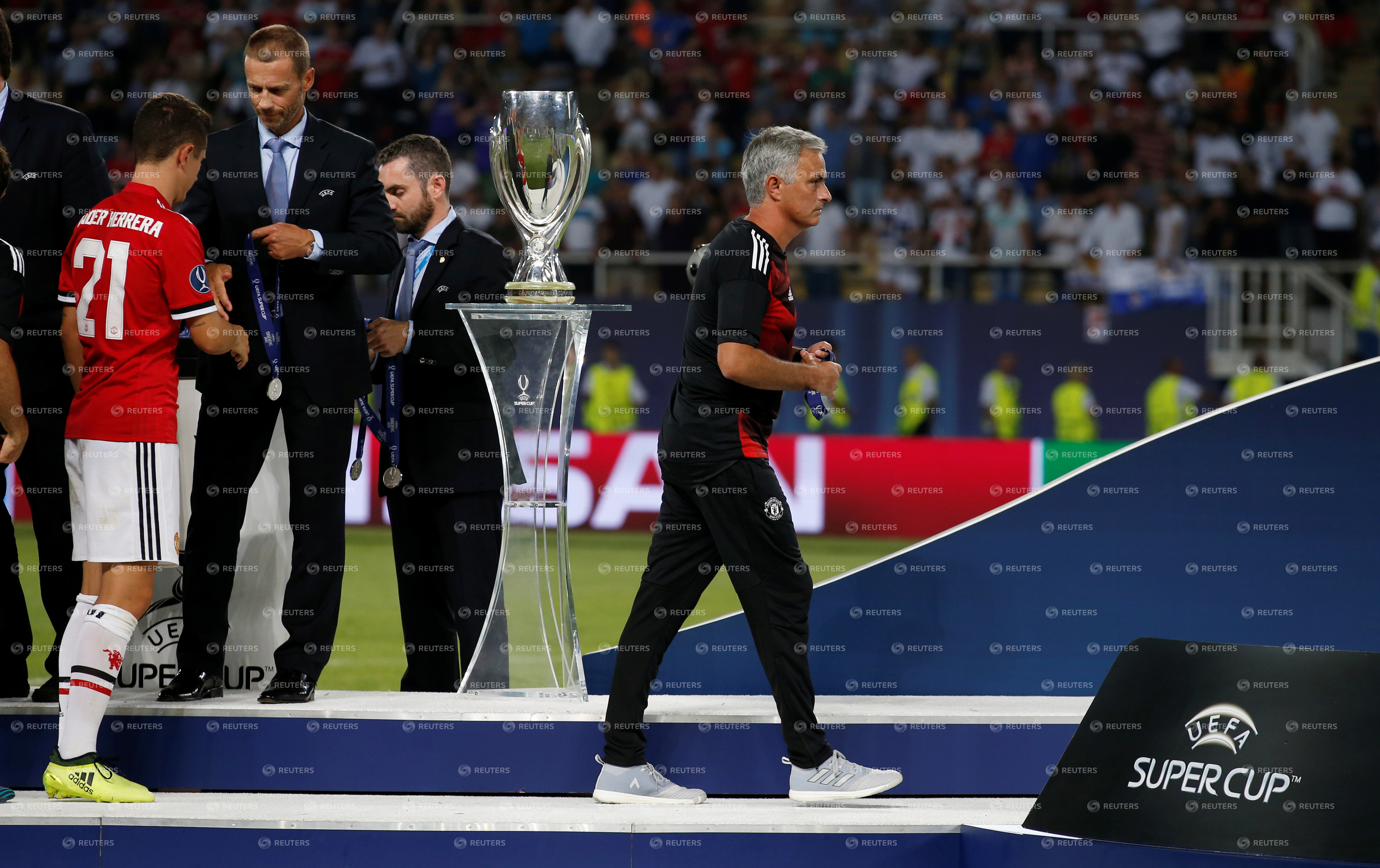 Clip Real Madrid đánh bại M.U, giành Siêu cúp châu Âu