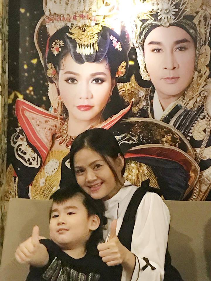 Vợ Kim Tử Long mắng yêu chồng trong buổi họp báo - Ảnh 5.