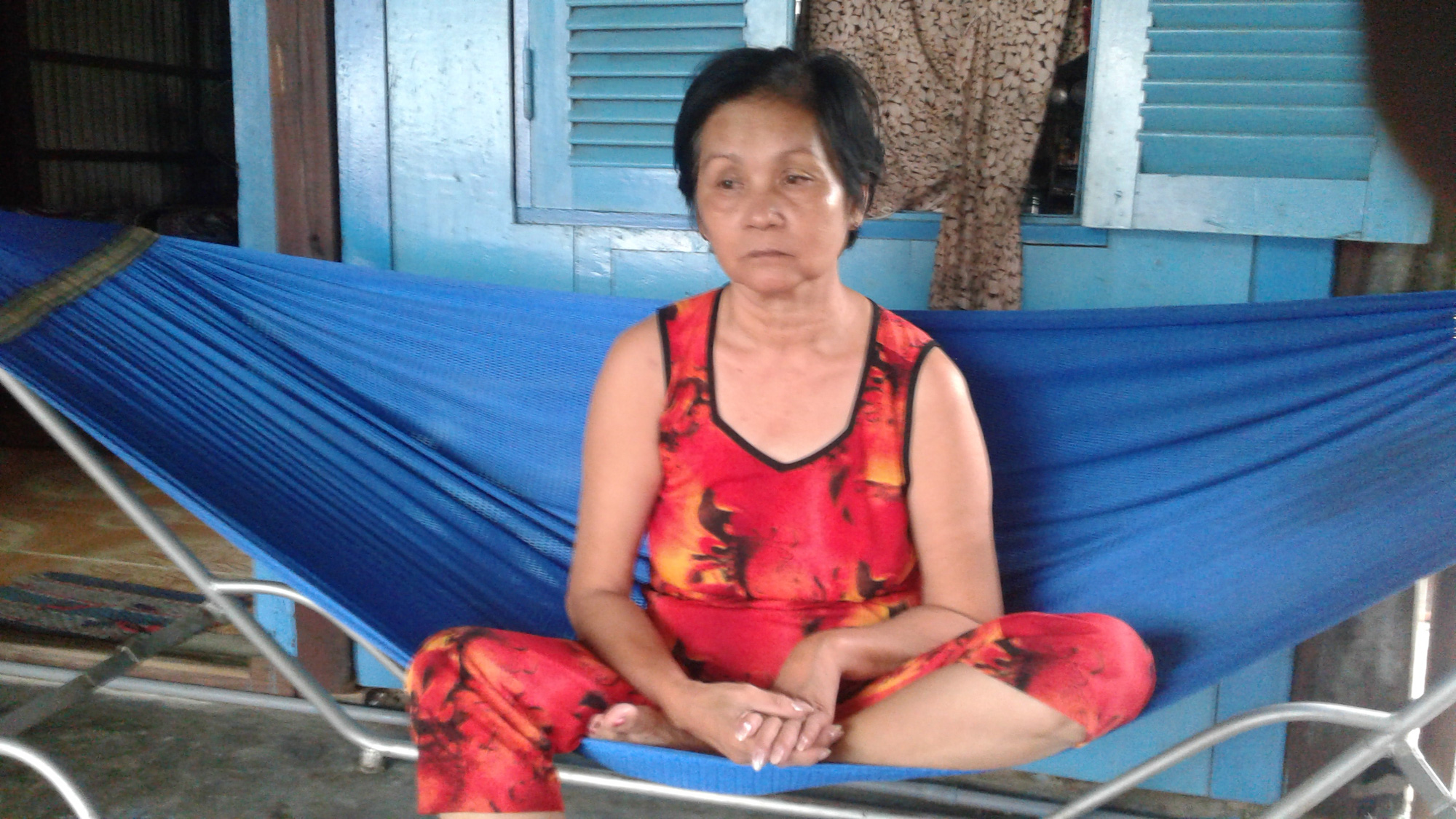 Khống chế cướp tiền phụ nữ ngồi giặt đồ đ&ecirc;m khuya - Ảnh 1.
