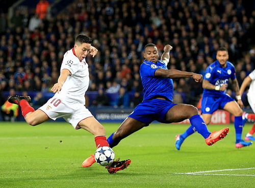 Samir Nasri suýt ghi bàn từ phút thứ 2