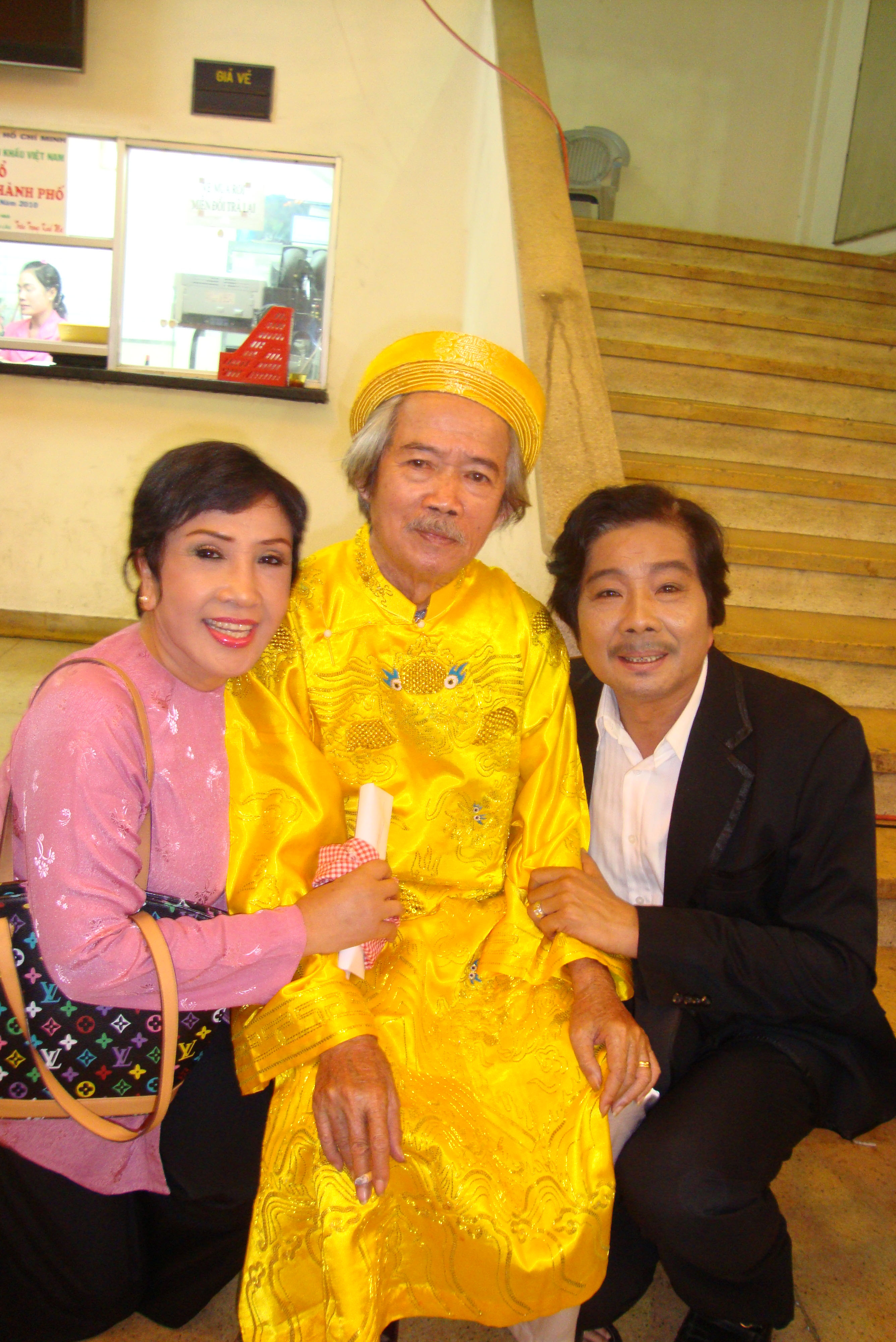 NSND Huỳnh Nga và NSND Lệ Thủy, Trọng Hữu trong chương trình Ngày Truyền thống Sân khấu VN