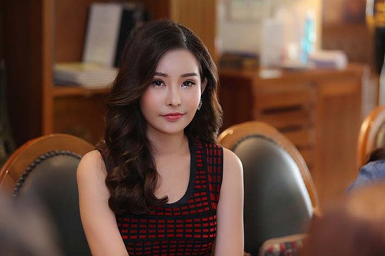 Yêu cầu thu hồi danh hiệu Hoa hậu Đại dương của Lê Âu Ngân Anh