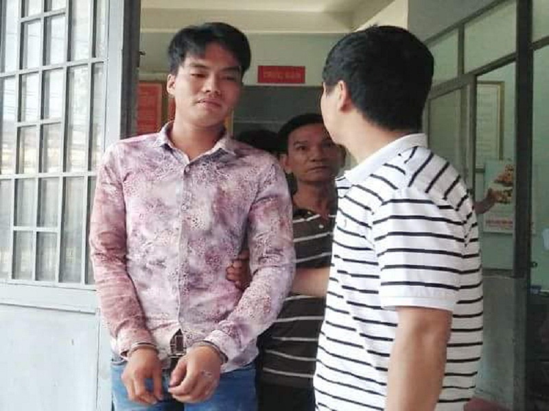 Tính đi xử đối phương, vung dao làm chết bạn nhậu - Ảnh 2.