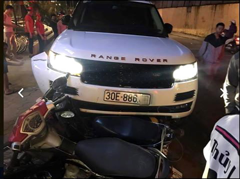 Nghi án thanh niên cướp xe Range Rover gây tai nạn liên hoàn