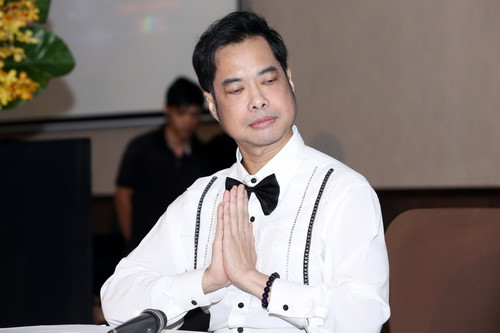 "Giáo sư" Ngọc Sơn đáp trả