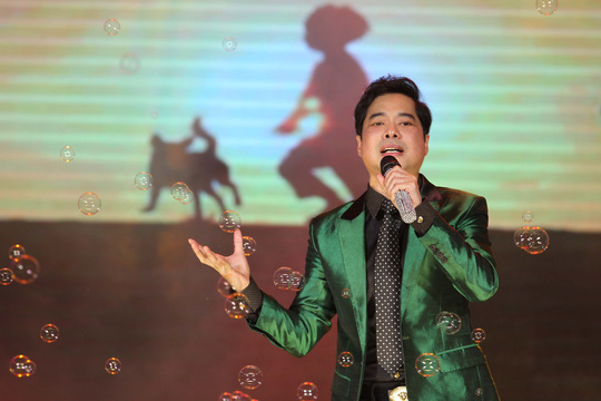 Tâm sự ca sĩ Ngọc Sơn: “Gíáo sư hay không, để mọi người tự cảm nhận”