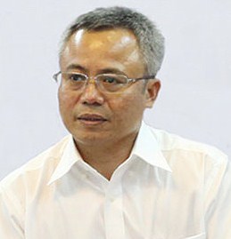 Vụ "cấp phép" ca khúc đang phổ biến: Quen thói xin - cho?