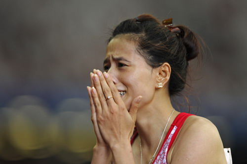 Nguyễn Thị Huyền v&ocirc; địch 400 m r&agrave;o ch&acirc;u &Aacute;, ph&aacute; kỷ lục SEA Games - Ảnh 1.