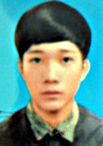 Truy tìm thanh niên trong hình họa
