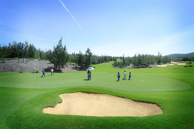 Với gần 1500 người đăng ký tham dự FLC Golf Championship 2017, khiến Ban tổ chức quyết định mở rộng thời gian thi đấu lên 6 ngày