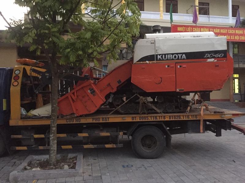 Trộm máy gặt lúa rồi thuê xe cứu hộ mang về quê - Ảnh 2.
