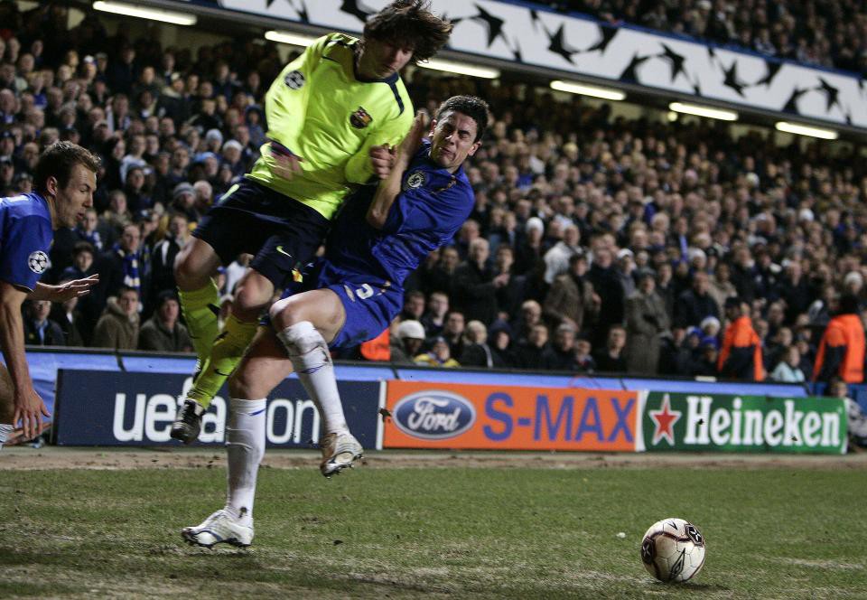 Messi chỉ ng&aacute;n mỗi Chelsea - Ảnh 2.