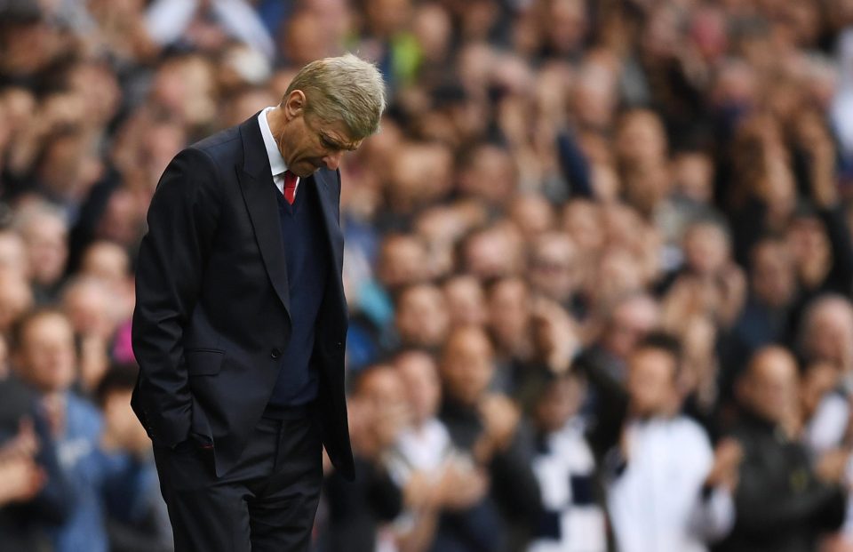Wenger bỏ ngang phỏng vấn sau trận thua Tottenham - Ảnh 1.