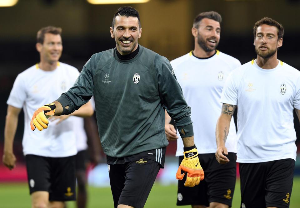 Sao Real, Juve sẵn s&agrave;ng trước giờ G - Ảnh 11.